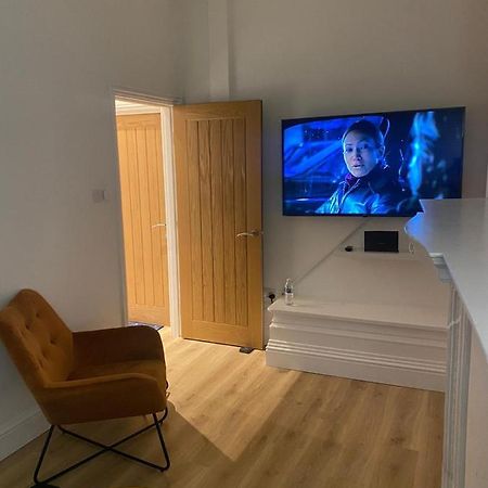 I&J Suites Londra Dış mekan fotoğraf